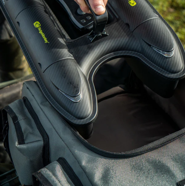 RidgeMonkey Hunter 750 Baitboat Rucksack - Image 4