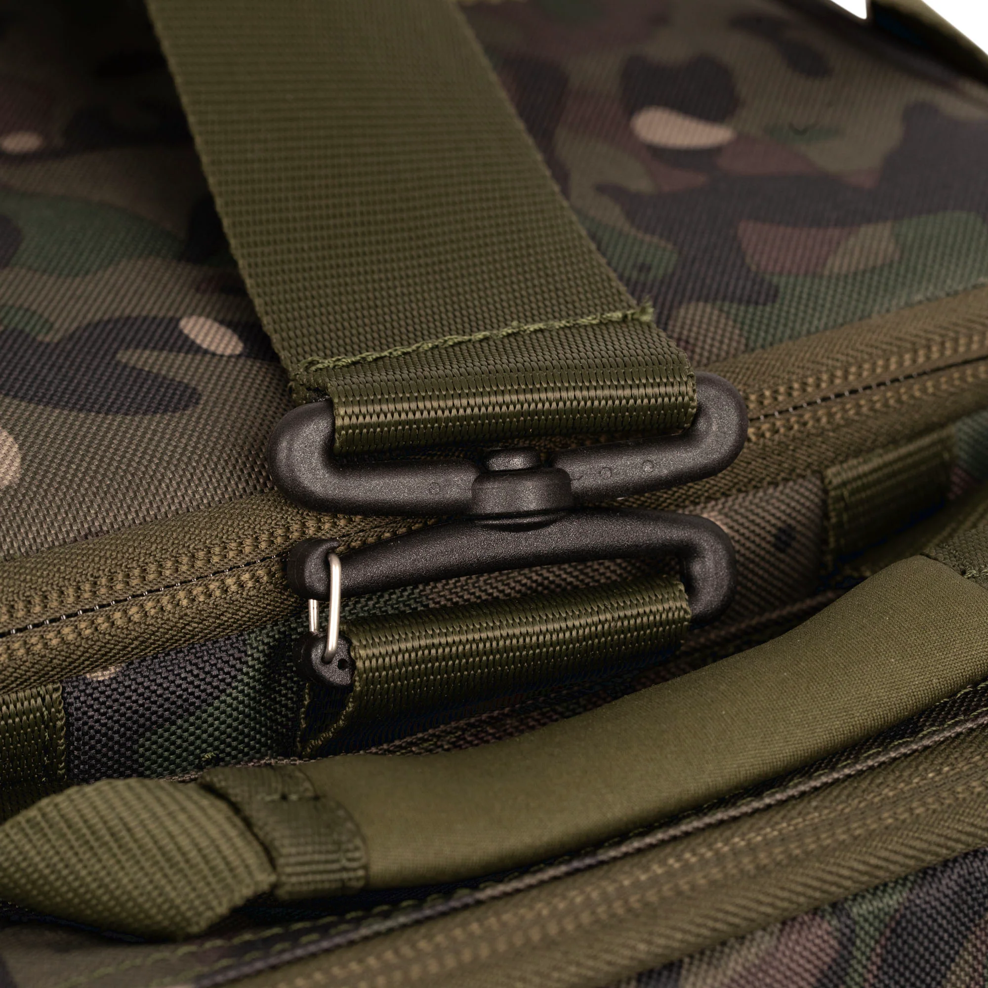 Trakker NXC Camo Pro Carryall Medium - Image 9
